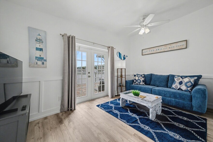 Building Photo - 711 E Gulf Blvd