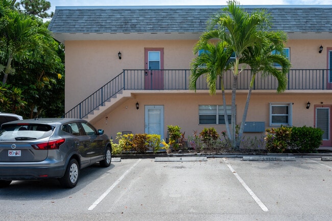 Primary Photo - 2950 SE Ocean Blvd