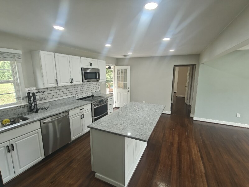 Building Photo - 10632 Courtney Rd