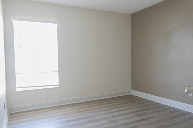 Building Photo - 6715 Meritmoor Cir