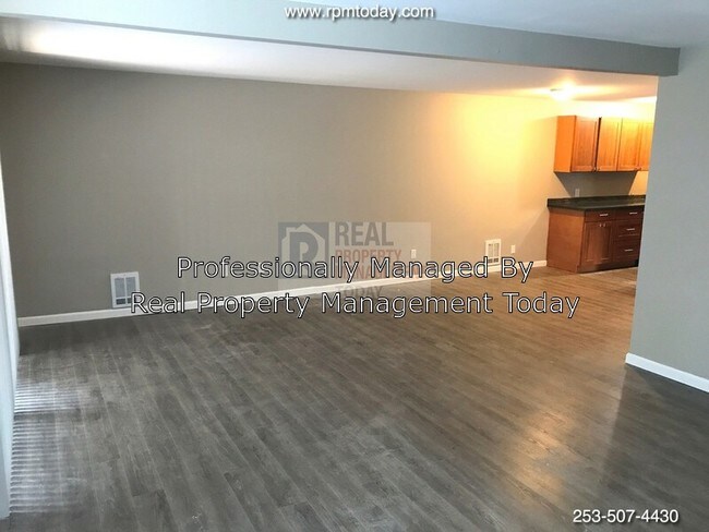 Building Photo - 1111 SW 148th St