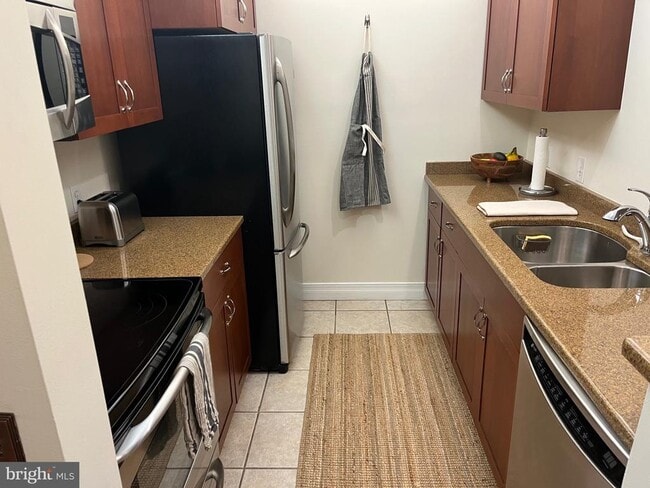 Building Photo - 1600 Arch St