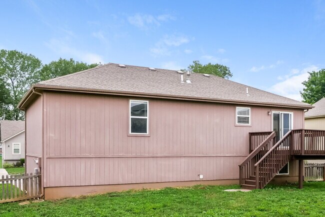 Building Photo - 515 Hibiscus Dr