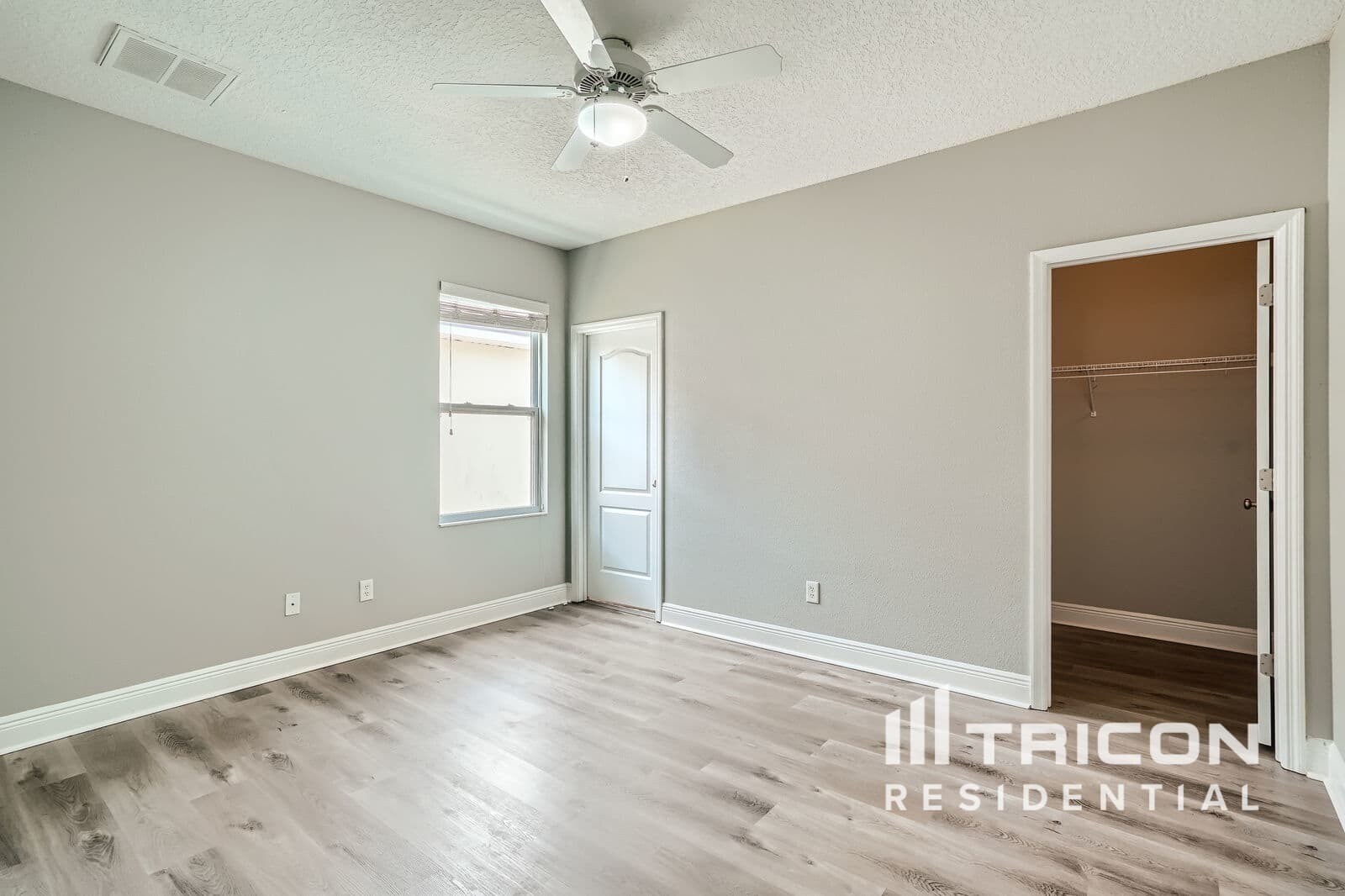 Building Photo - 7982 Camden Woods Dr
