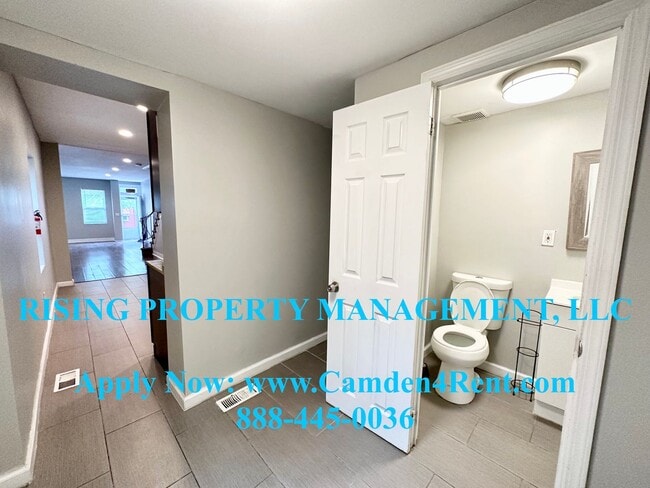 Building Photo - Renovated 3 Bedroom 1.5 Bathroom home in t...