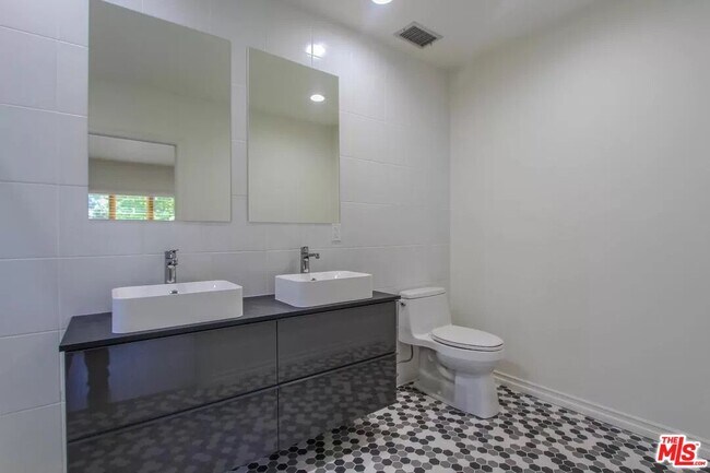 Building Photo - 7701 Norton Ave