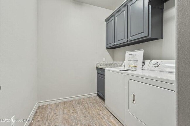 Building Photo - 5303 Lehigh St