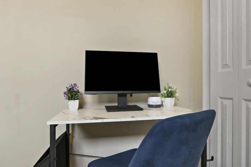 Building Photo - 4934 Kingston Ave