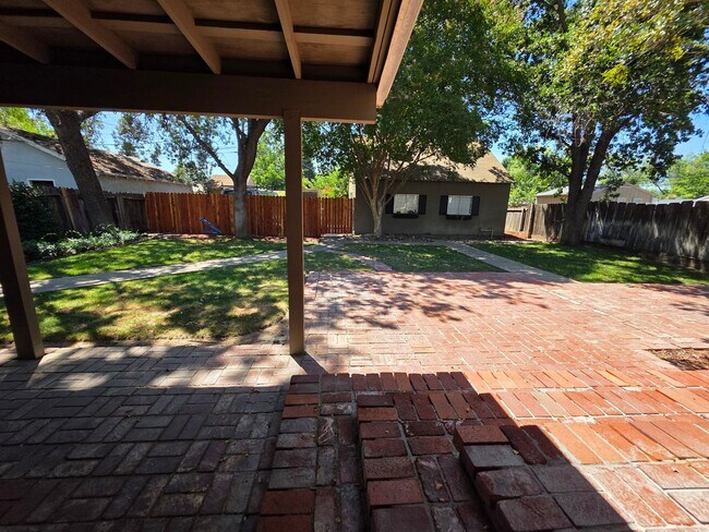 Building Photo - Charming Bungalow in La Loma neighborhood!