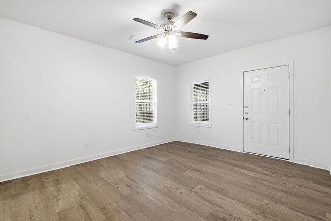 Building Photo - Cozy 1-Bedroom Home
