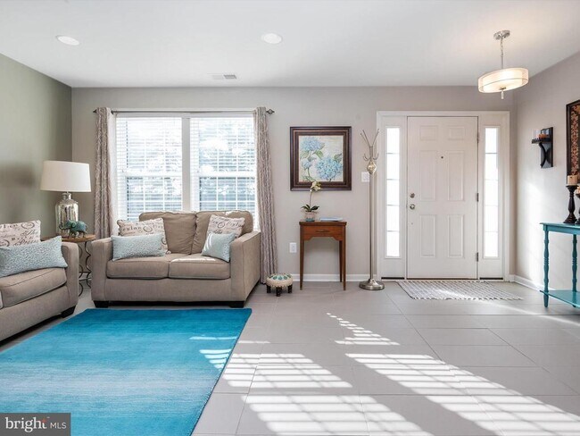 Building Photo - 1047 Ironwood Ln