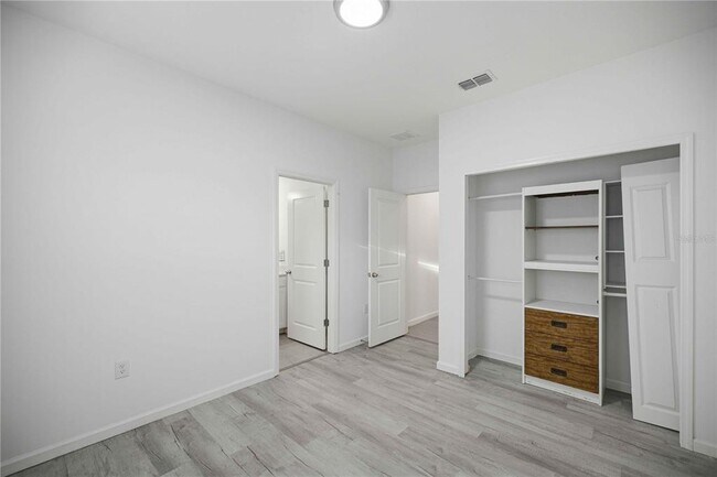 Building Photo - 3492 NE 38th Ln