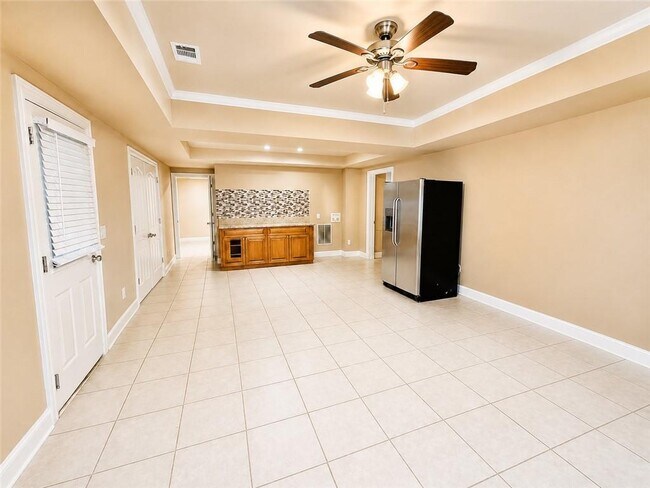 Building Photo - 6455 Tulip Plantation Rd