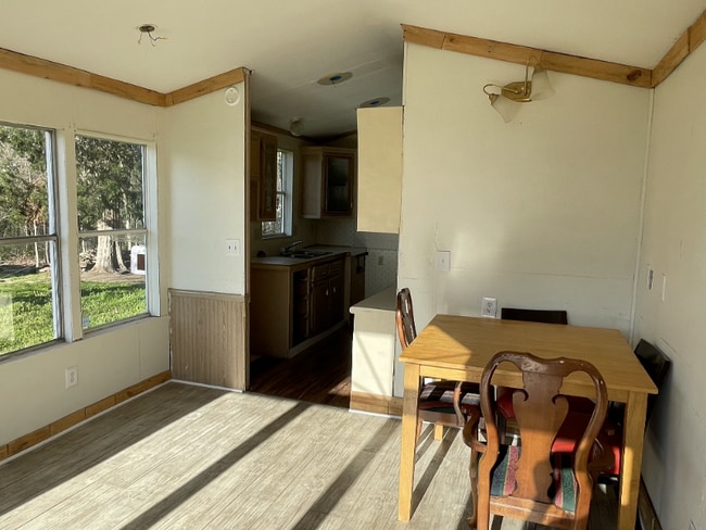 Building Photo - 119 Ray Cir