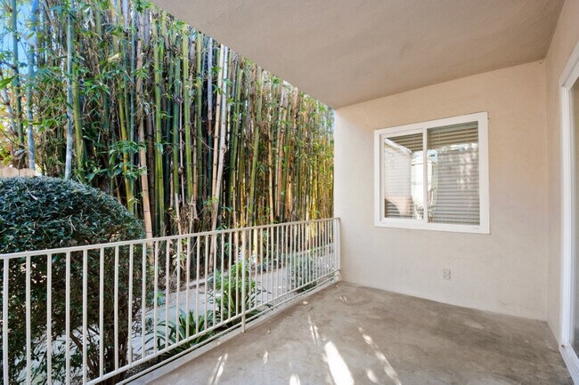 Building Photo - 1127 18th St