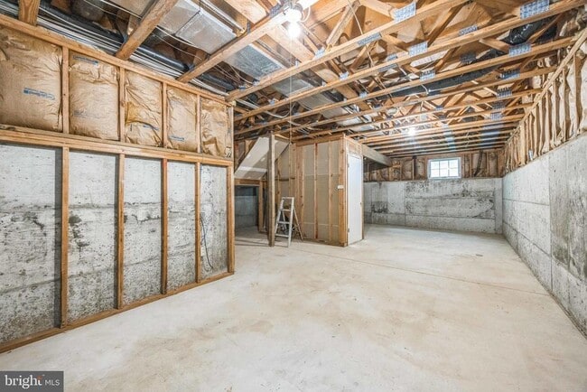 Building Photo - 48 Woodstream Ct
