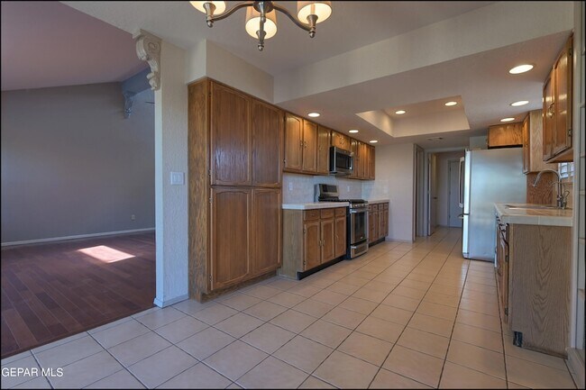 Building Photo - 601 Firedale Ln
