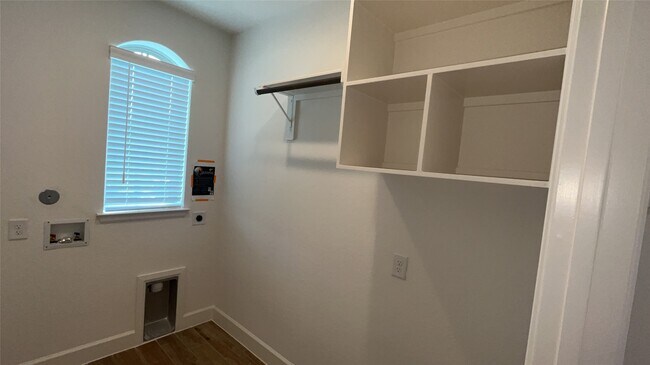 Building Photo - 27114 Cutleaf Daisy Ct