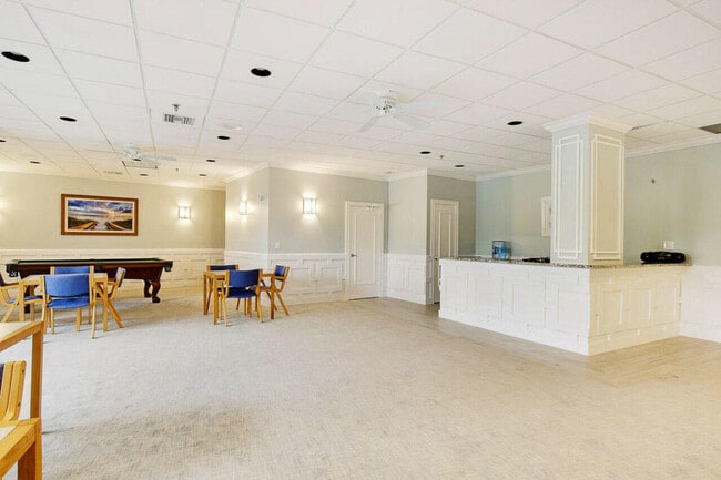 Building Photo - 1300 Jimmy Buffett Mem Hwy