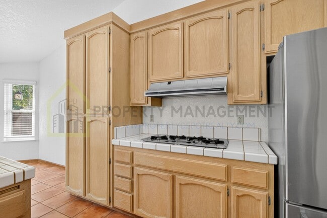 Building Photo - Beautiful 3-Bedroom Home with Pool in Elk ...