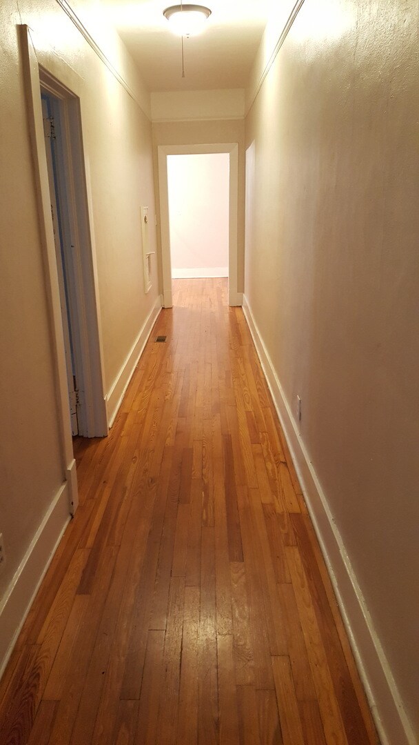 Building Photo - 1114 Russell St