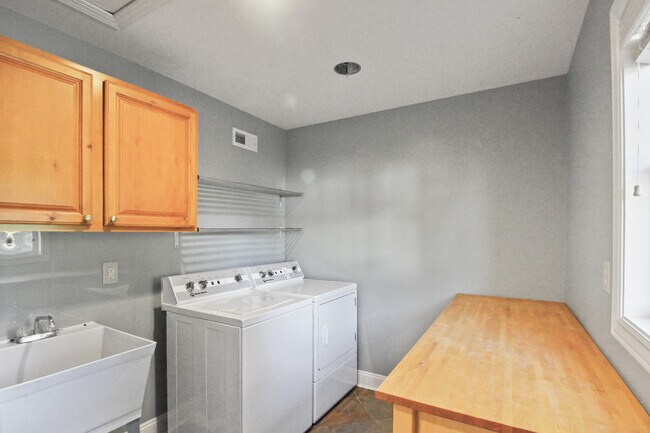 Building Photo - W5838 County Rd A