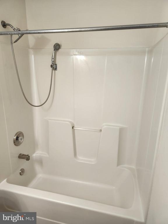 Building Photo - 37130 Mowry Ln