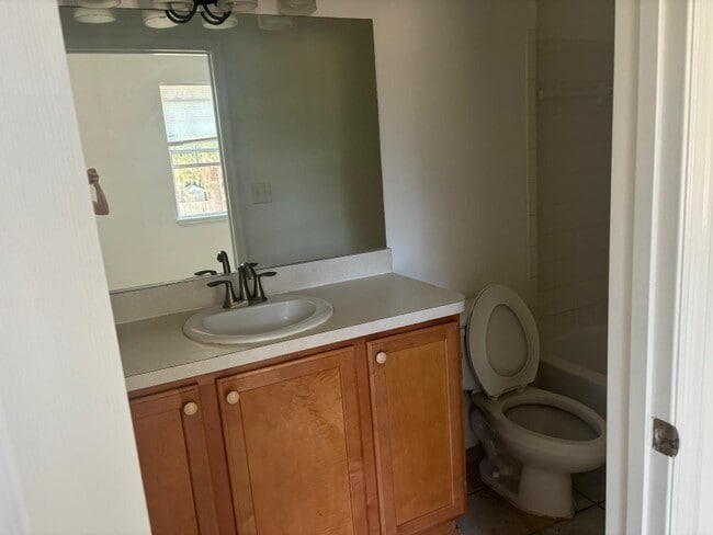 Building Photo - 4122 SW 15 Pl