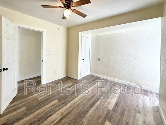 Building Photo - 201 S Ora St