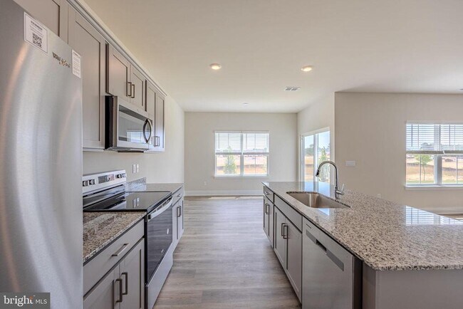 Building Photo - 115 Haida Ln