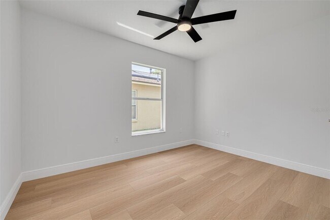Building Photo - 9418 Azalea Ridge Cir