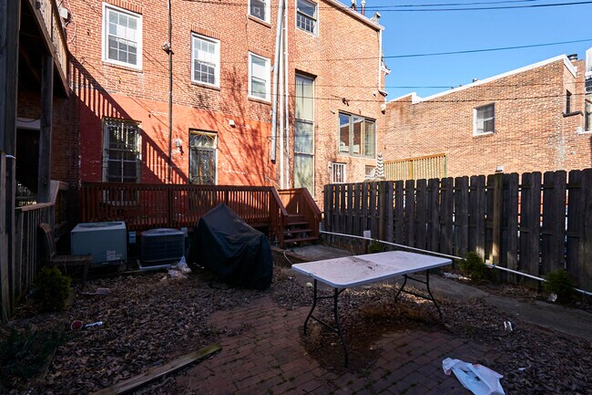 Building Photo - 936 P St NW