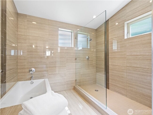 Building Photo - 4bd/3.75ba Seattle House