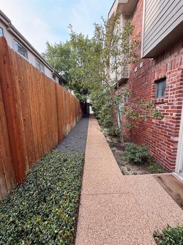 Building Photo - 4122 Wycliff Ave
