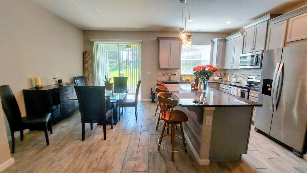 Building Photo - 5037 Skyview Ln