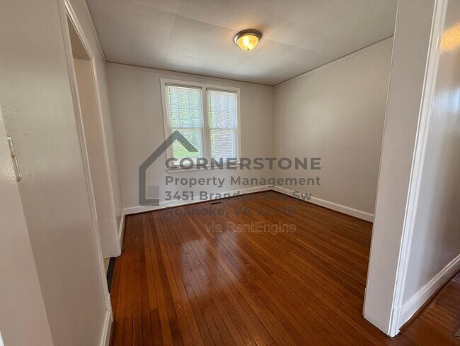 Building Photo - 355 Highland Ave SW