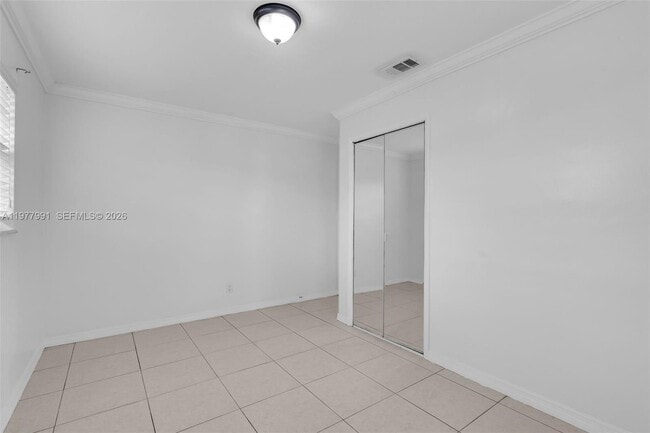 Building Photo - 6863 SW 21st St