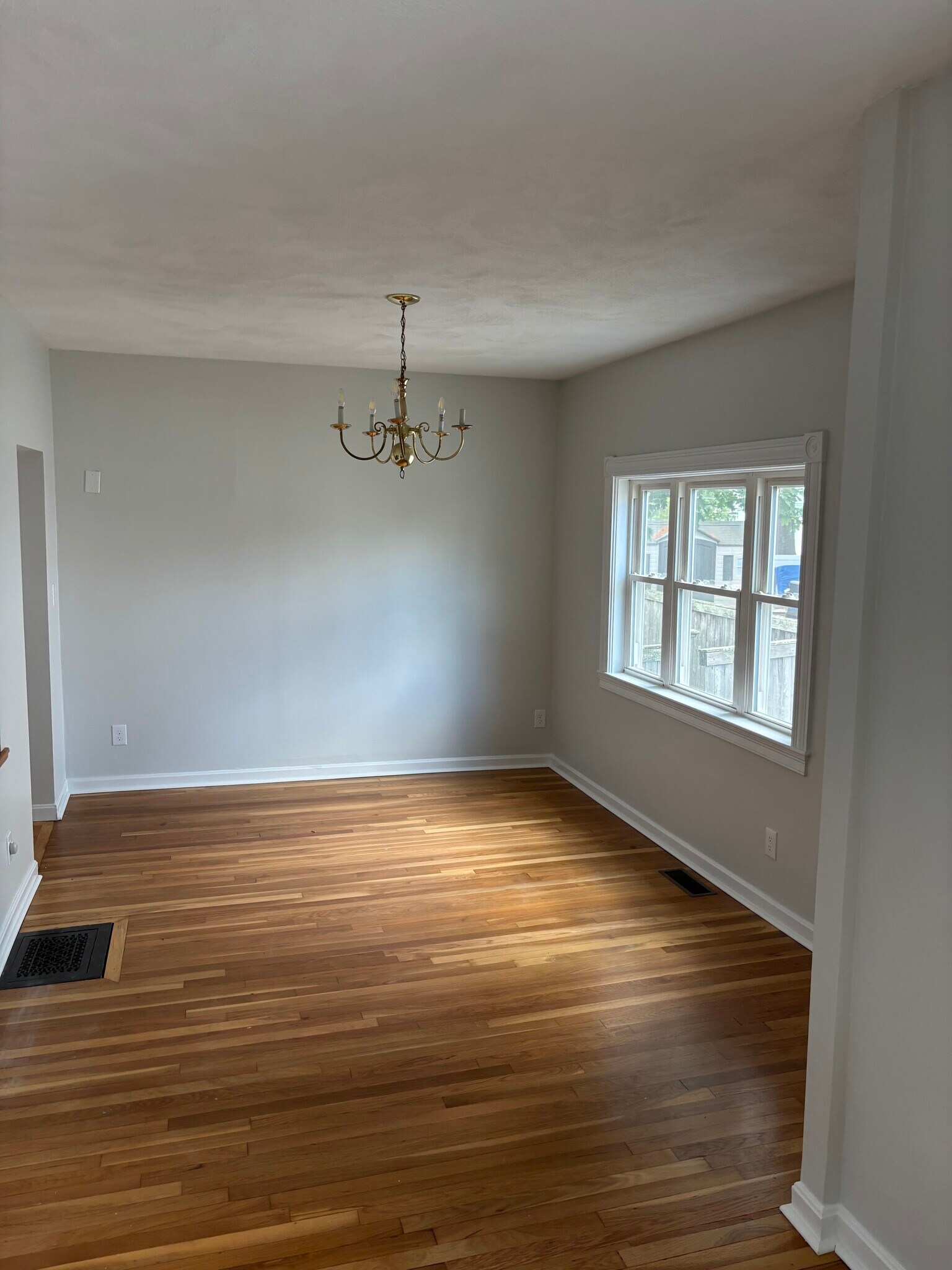 Building Photo - 109 Magoun Ave