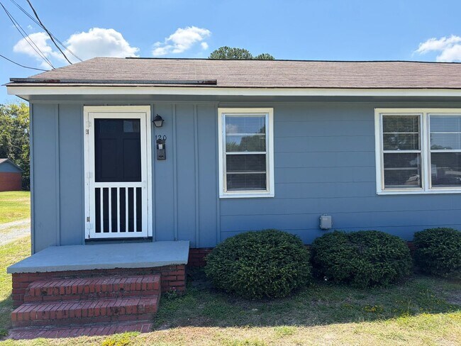 Building Photo - 120 Eastwood Ave