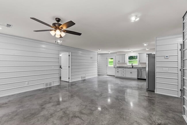 Building Photo - Custom High Effiency Modern Metal Home In Cape