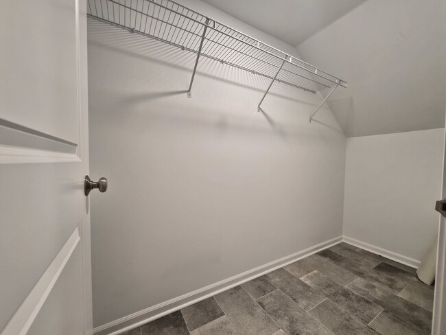 Building Photo - 4391 Chelsea Mnr Cir