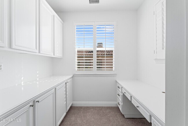 Building Photo - 3718 Young Wolf Dr