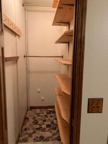 Building Photo - 163 Prospect St