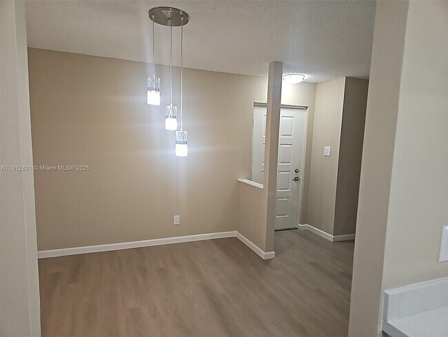 Building Photo - 10630 SW 158th Ct