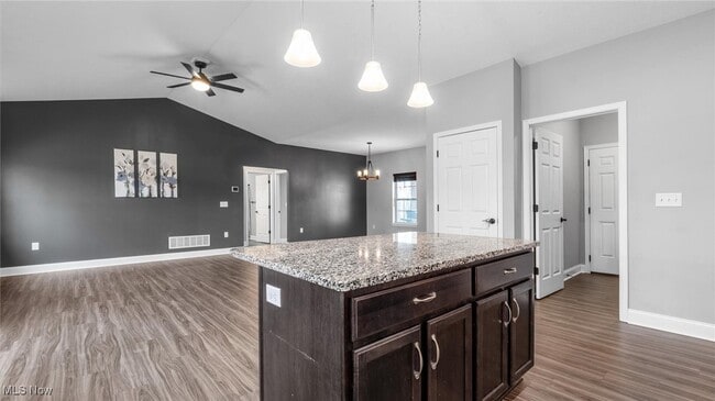 Building Photo - 6965 Chandlersville Rd