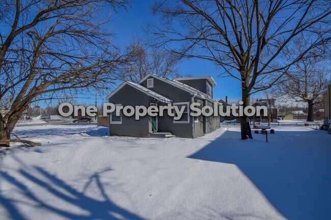 Building Photo - 2642 Clay St