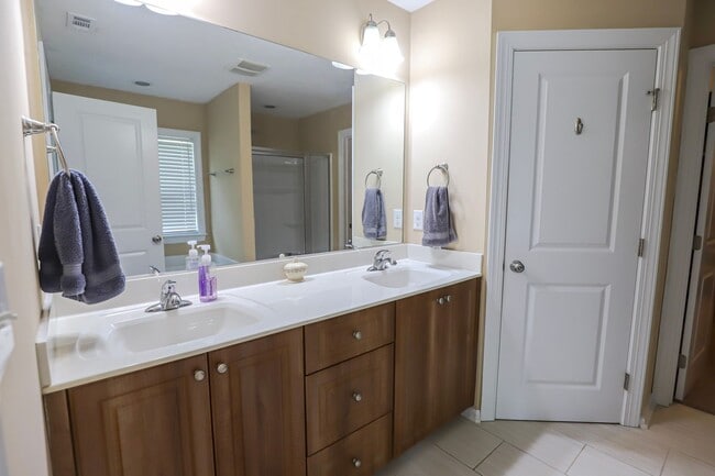 Building Photo - 2603 Waites Dr