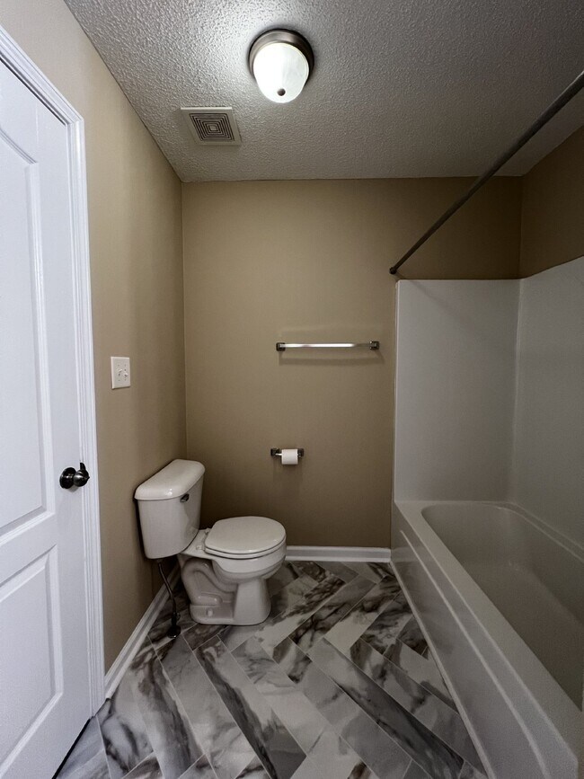 Building Photo - 541 Patriot Park Ct