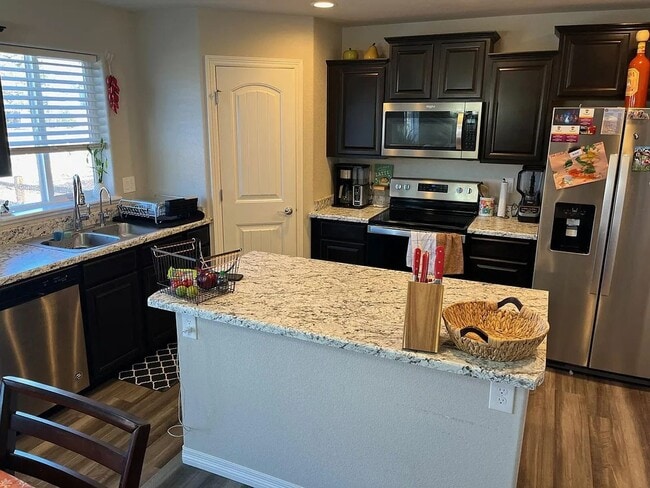 Building Photo - 5492 Hammond Dr