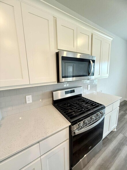 Building Photo - 1218 Amistad Lp